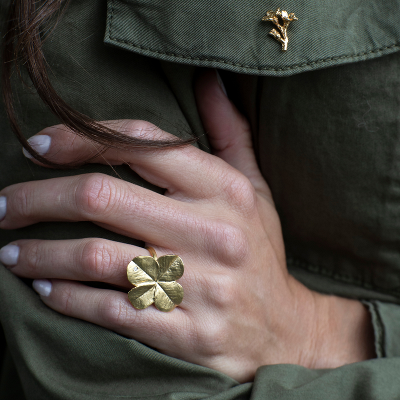 Firkløver Statement ring forgylt