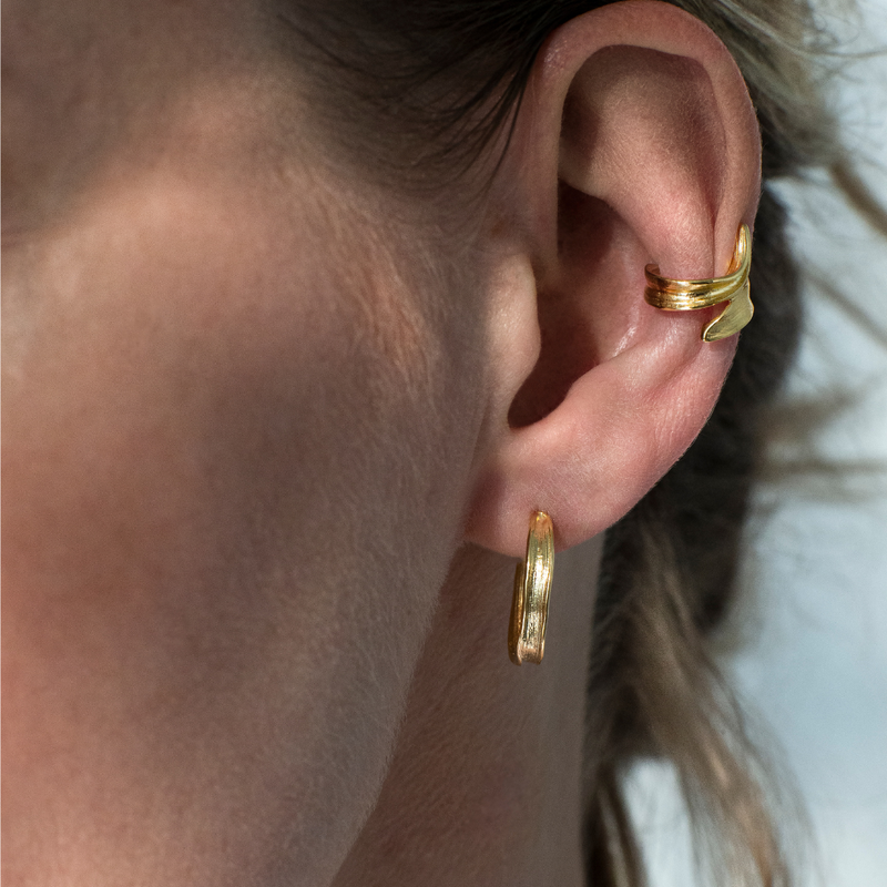 Græs ear cuff forgylt