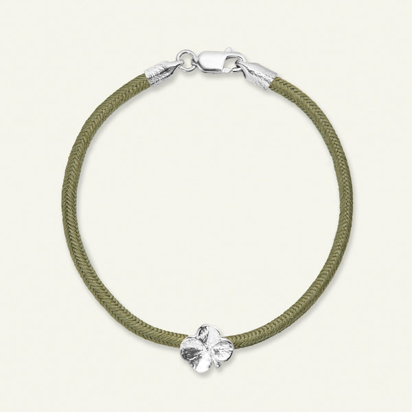 Firkløver silkearmbånd oliven, sølv
