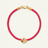 Firkløver silkearmbånd korall rød, forgylt