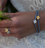 Firkløver silkearmbånd blått, sølv