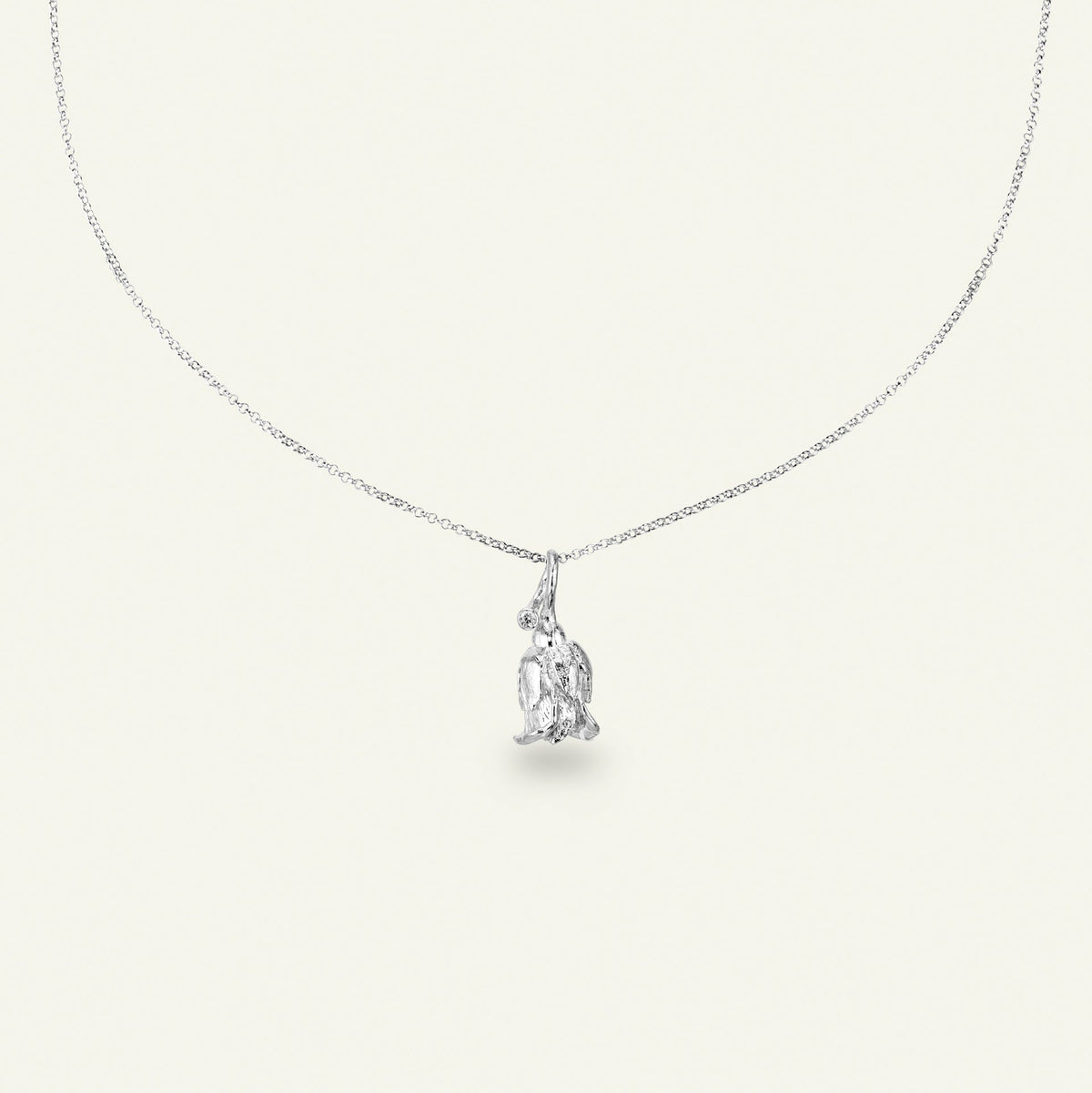 Rose halskjede med anheng og diamant, sølv