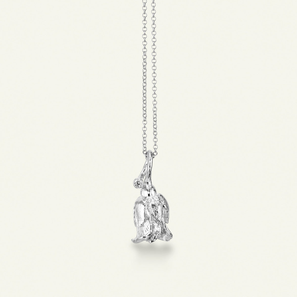 Rose halskjede med anheng og diamant, sølv