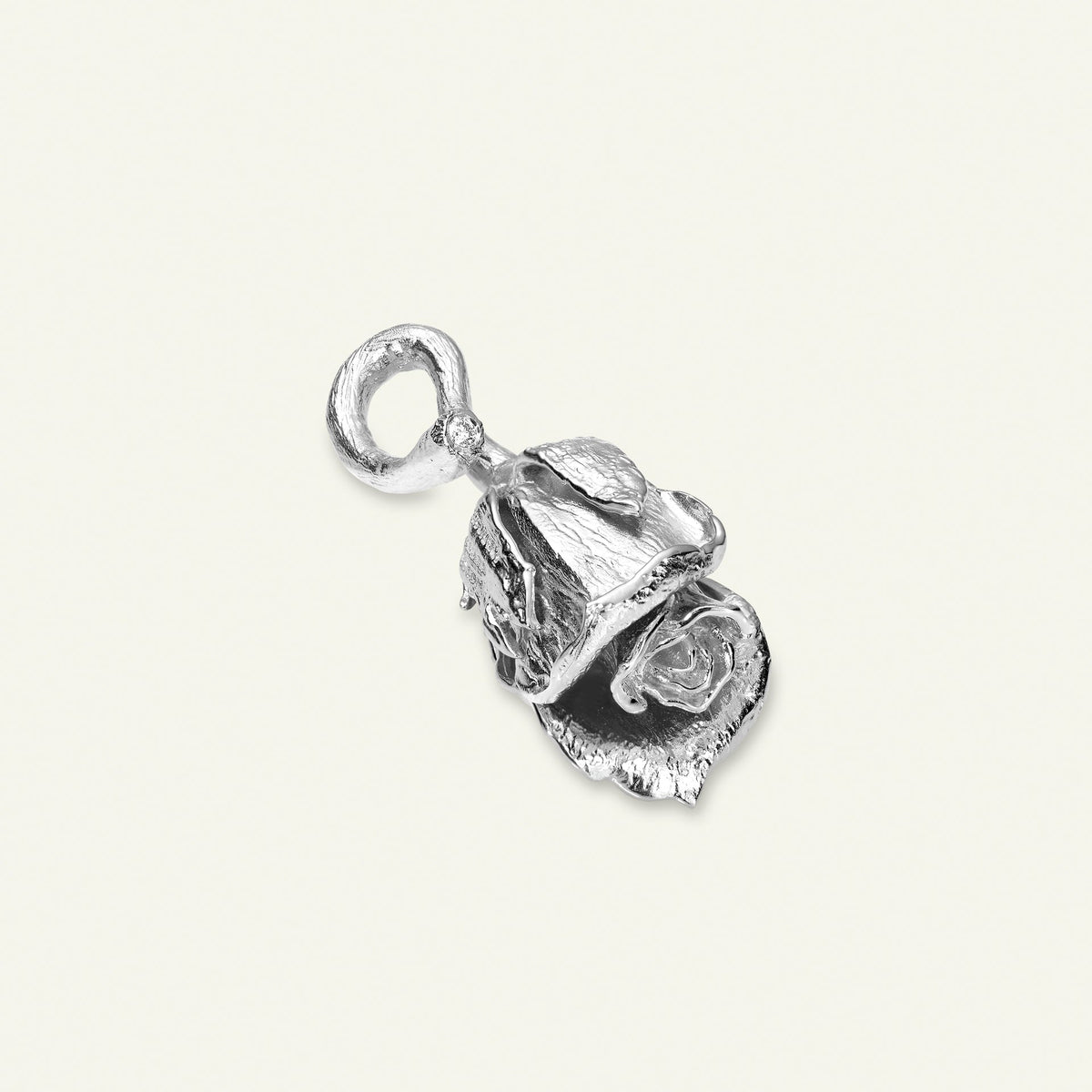 Rose med diamant på silkehalskjede, sølv